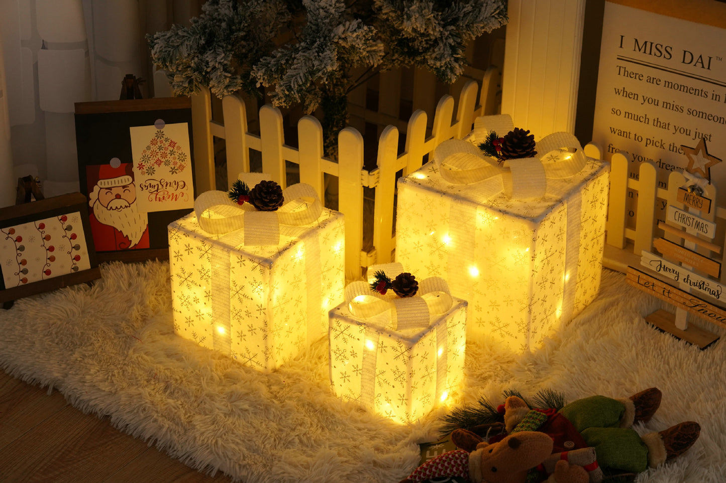 Remote Control Christmas LED Gift Box  Three-Piece Decoration