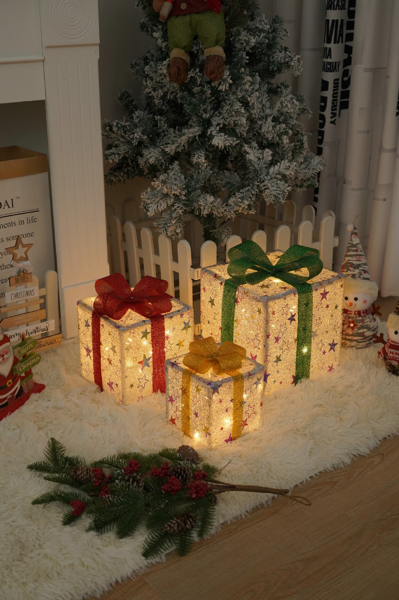 Remote Control Christmas LED Gift Box  Three-Piece Decoration